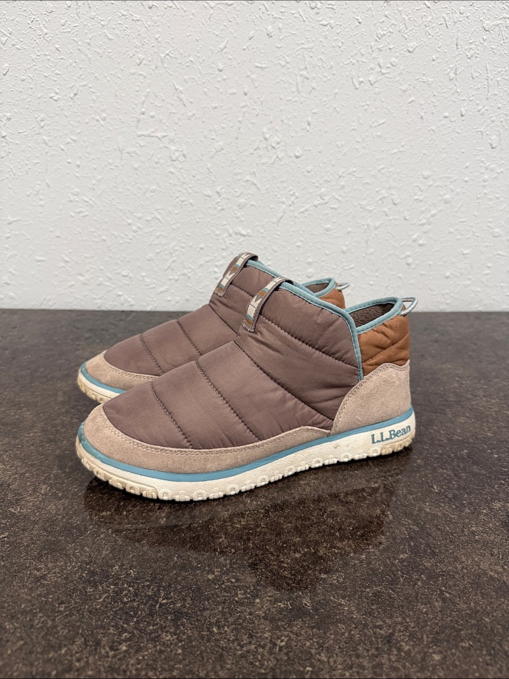 L.L Bean Women's Size 8M Mountain Classic Quilted Ankle Boots Gray /Taupe